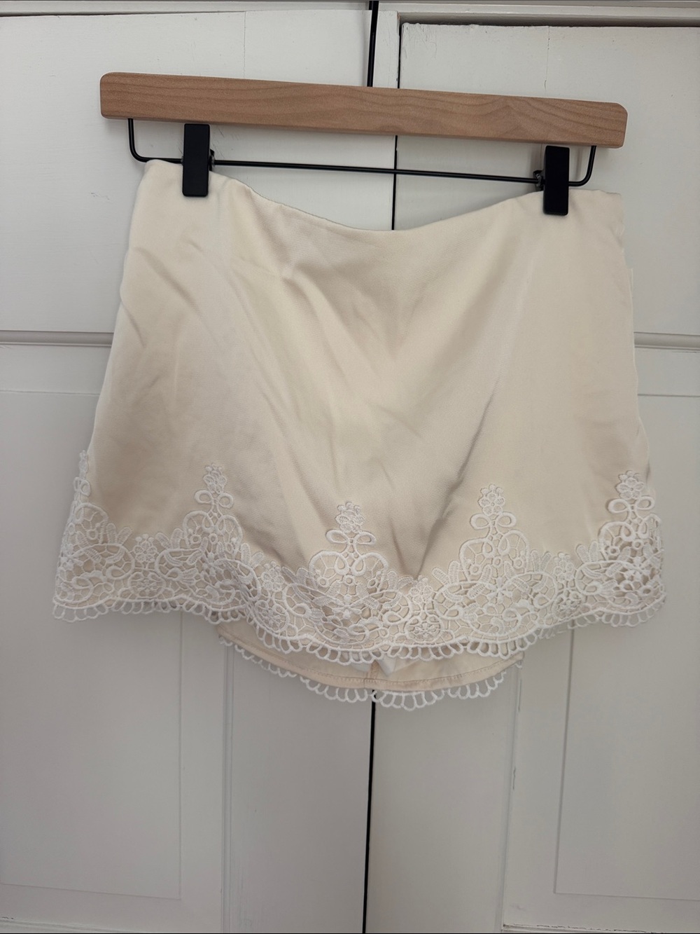 Cream Lace-Hem Mini Skort